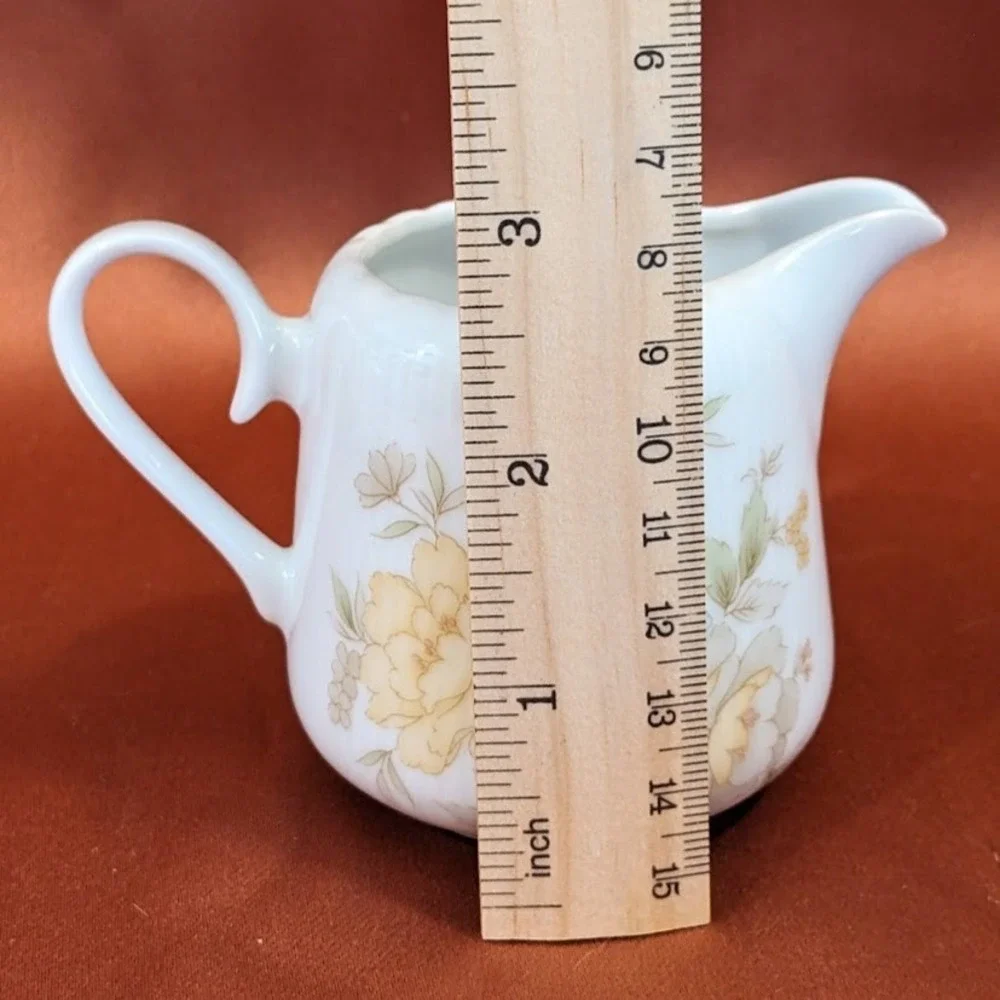 Vintage Ichiyama Toen Japan Floral‎ Porcelain Creamer Ribbed Edge